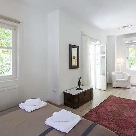 Gems Of Villa Zagora